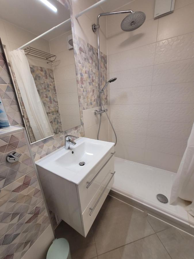 Apartment Yadranka With Sea View Terrace Strunjan