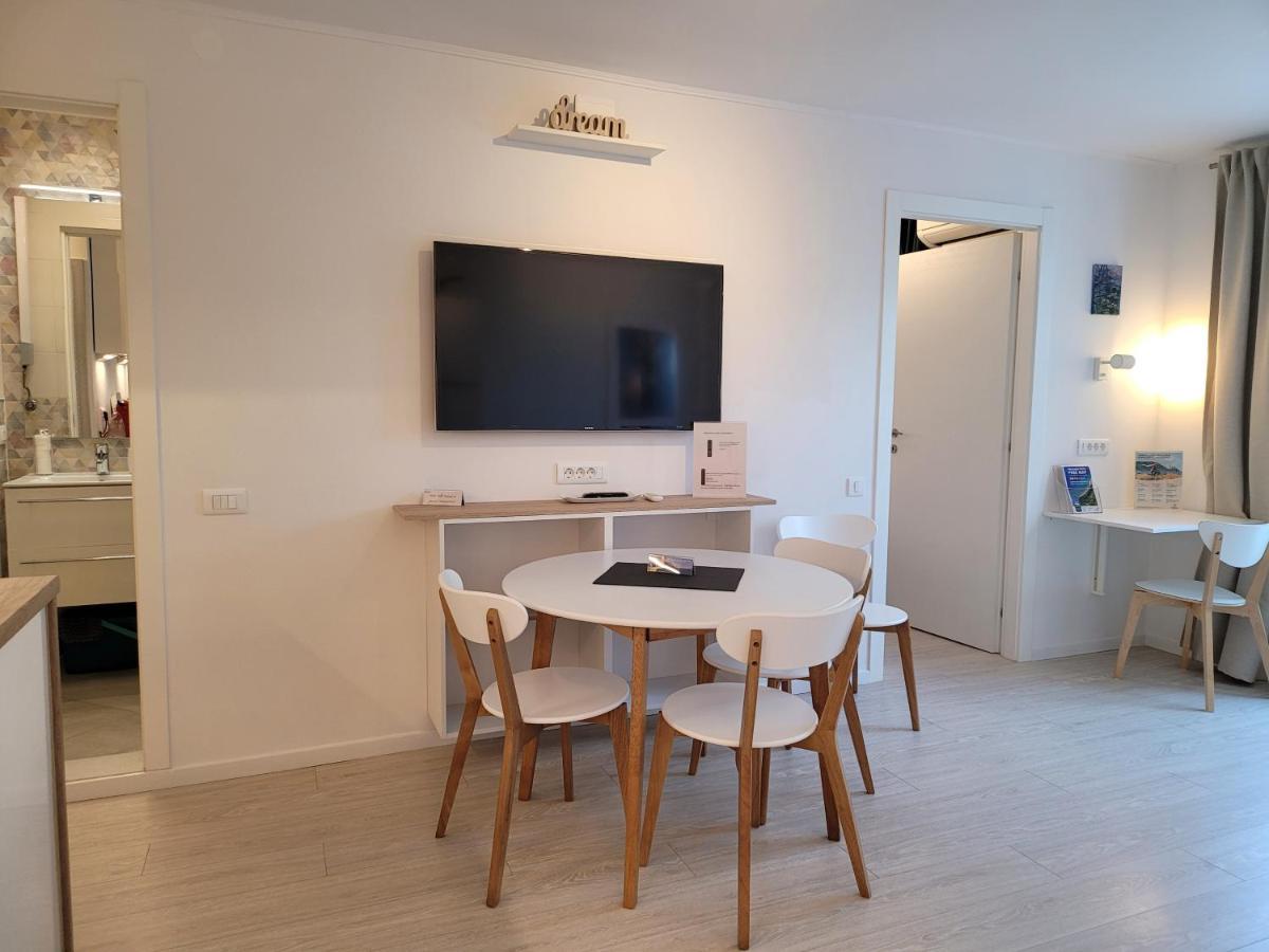 Apartment Yadranka With Sea View Terrace *