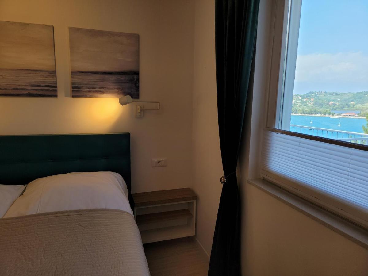 Yadranka With Sea View Terrace