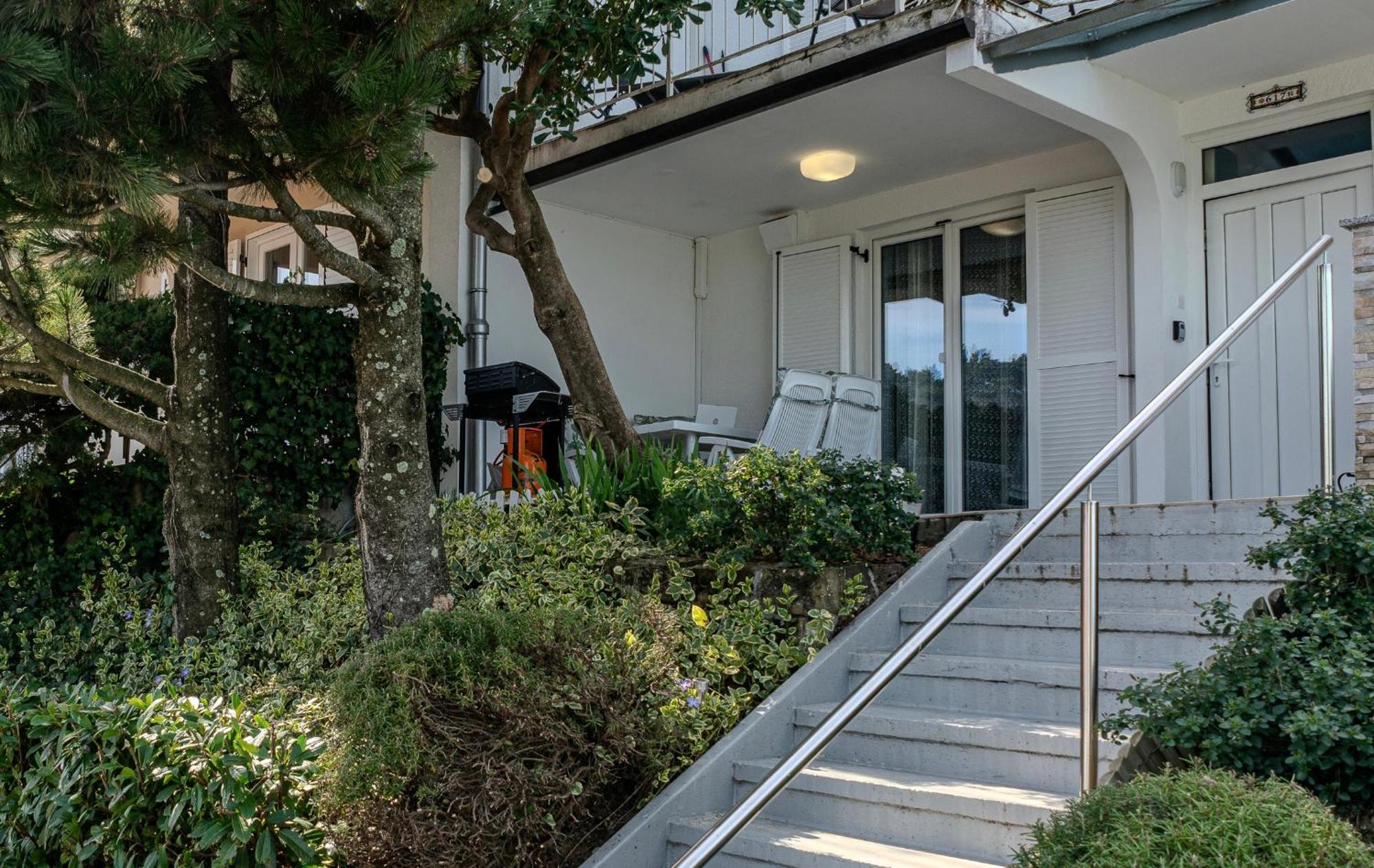 Apartment Yadranka With Sea View Terrace Strunjan